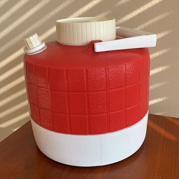 Vintage Thermos 1-Gallon Picnic Jug Water Cooler‎ Made In USA Red White Retro - Picture 2 of 8
